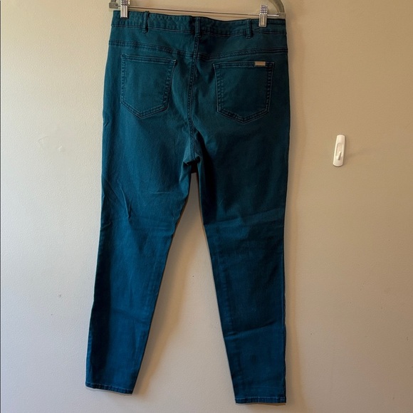 Jaclyn Smith Dark Teal Skinny Jeans - Picture 6 of 7